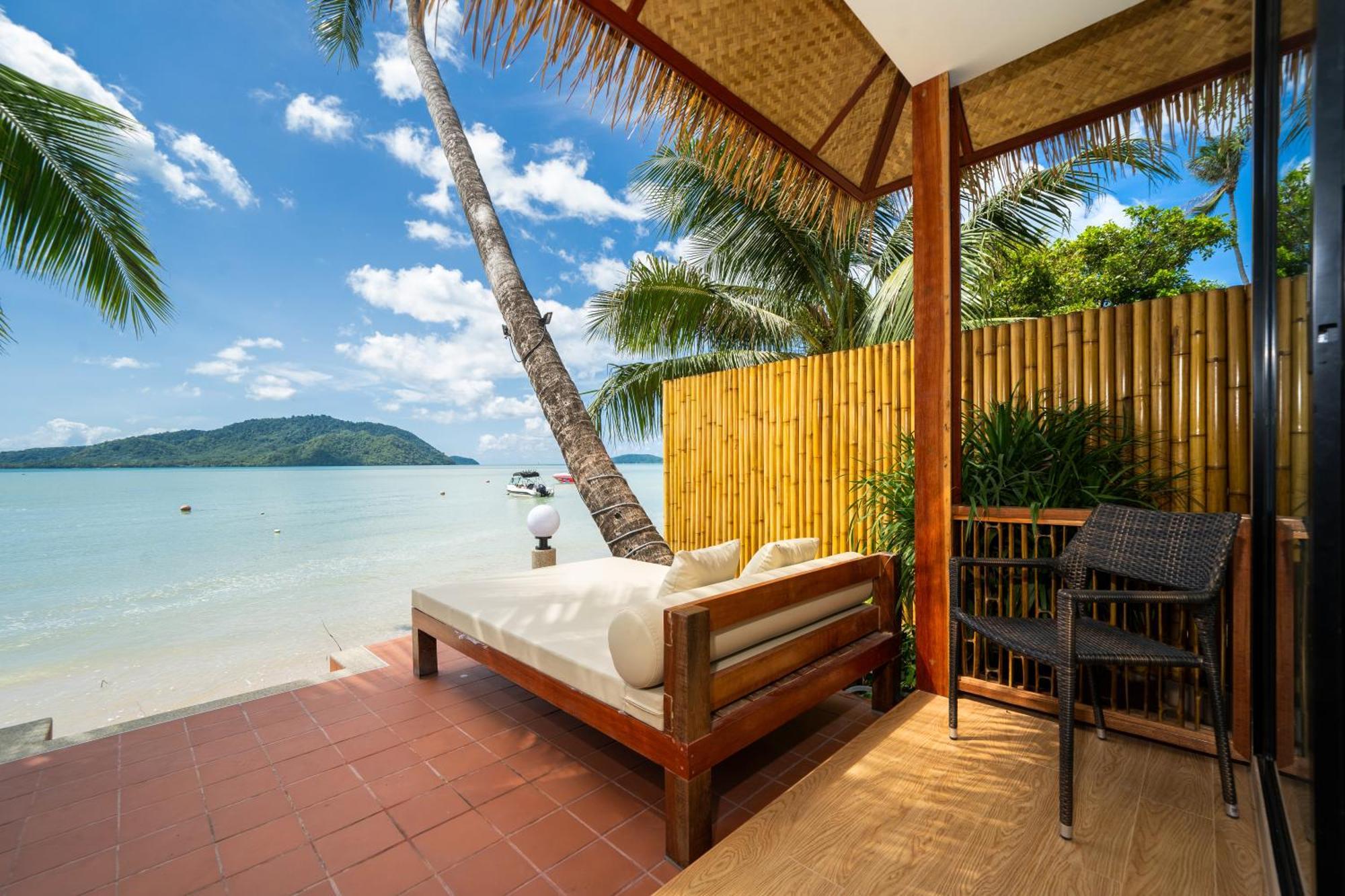 Friendship Beach Resort & Atmanjai Wellness Centre Rawai Kültér fotó