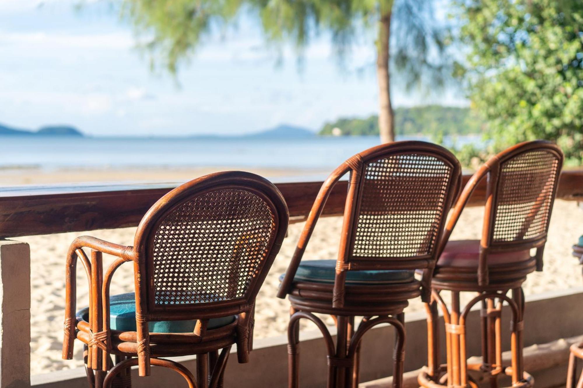 Friendship Beach Resort & Atmanjai Wellness Centre Rawai Kültér fotó