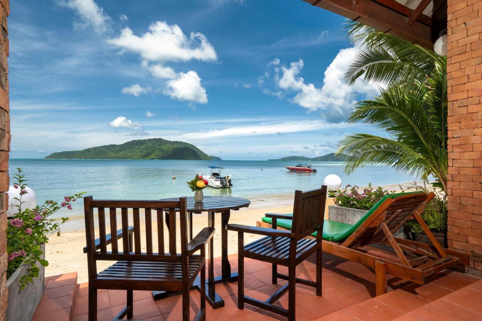 Friendship Beach Resort & Atmanjai Wellness Centre Rawai Kültér fotó