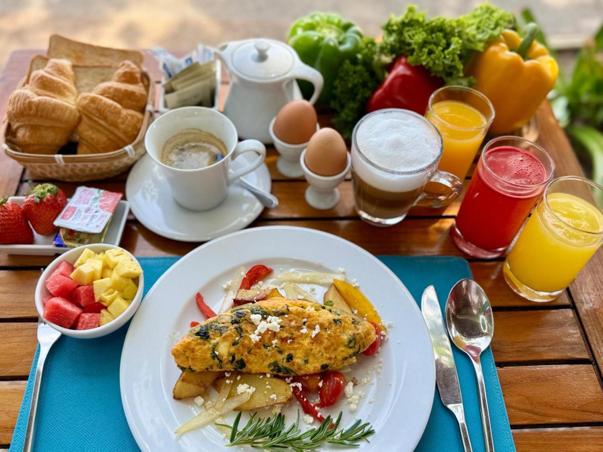Friendship Beach Resort & Atmanjai Wellness Centre Rawai Kültér fotó